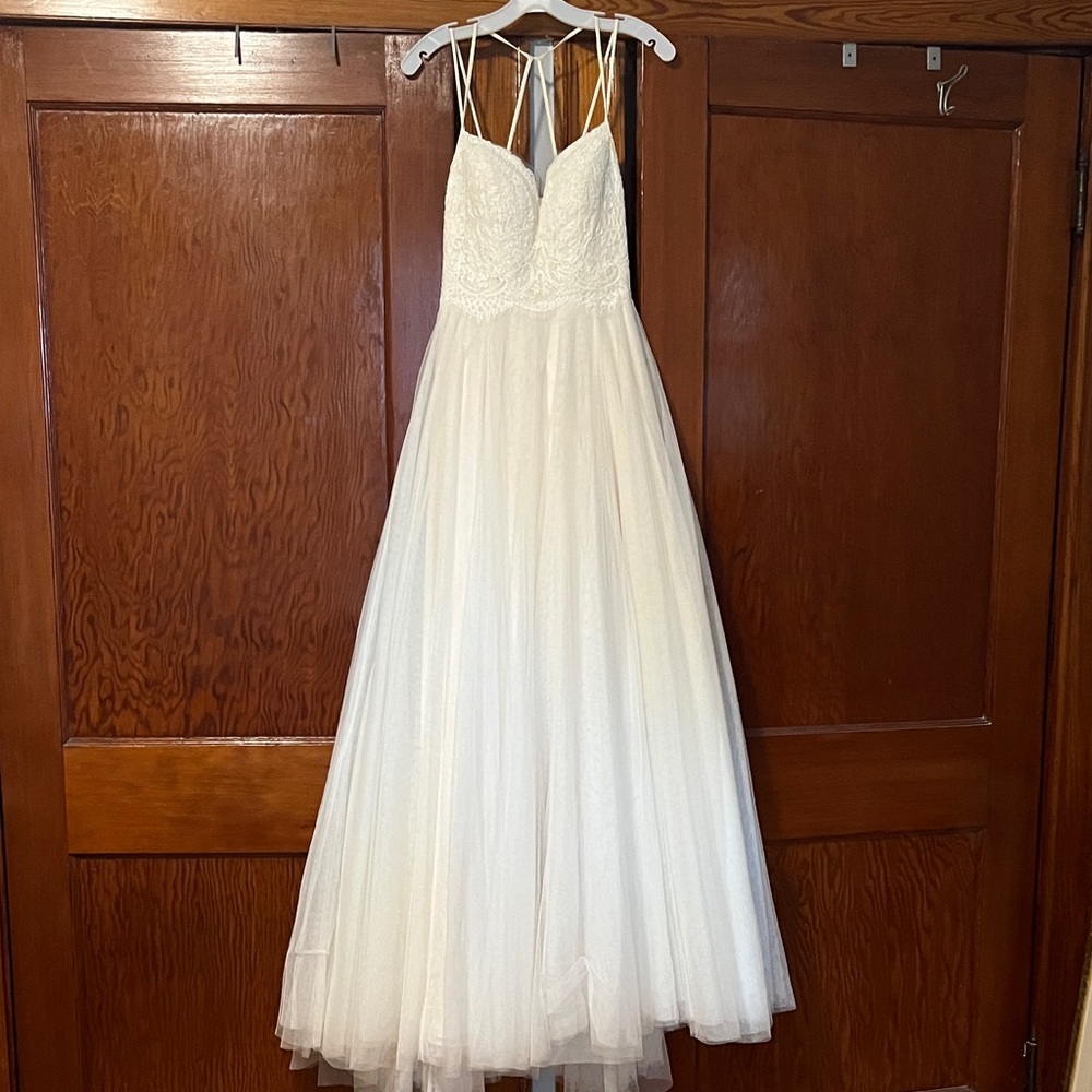 Elegant White Lace Willowby By Watters Wedding Dress, Rosalind